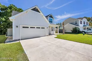 1212 Kerr Lake Dr, Leland, NC 28451 - Photo 2