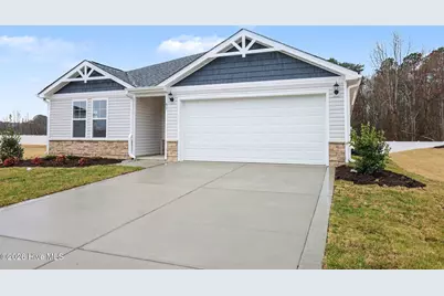 63 W Emily Gardens Drive, Selma, NC 27576 - Photo 4