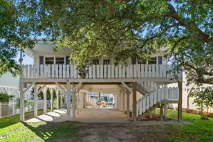 35 Monroe St, Ocean Isle Beach, NC 28469 - Photo 1