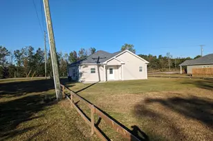 941 Hickman Rd, Tabor City, NC 28463 - Photo 2
