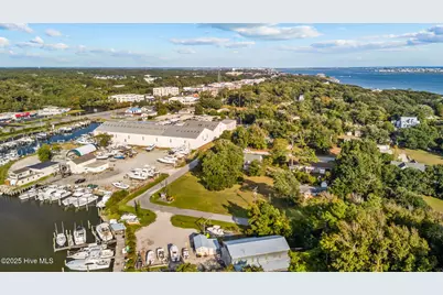 203 Pensacola Avenue, Morehead City, NC 28557 - Photo 10