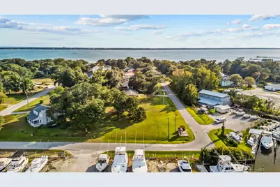 203 Pensacola Avenue, Morehead City, NC 28557 - Photo 8