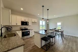 88 Sundrops Trl, Dunn, NC 28334 - Photo 4