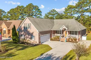 1207 Pelican Dr, New Bern, NC 28560 - Photo 1