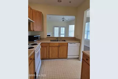 700 Indica Court #Apt 302, Wilmington, NC 28405 - Photo 8