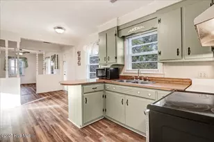 270 Orange St, Kinston, NC 28504 - Photo 18
