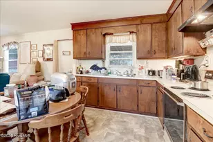 270 Orange St, Kinston, NC 28504 - Photo 28