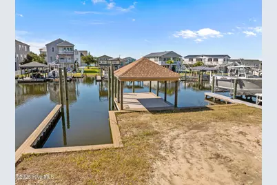 6095 6th Street, Surf City, NC 28445 - Photo 2