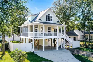 805 E Yacht Dr, Oak Island, NC 28465 - Photo 2