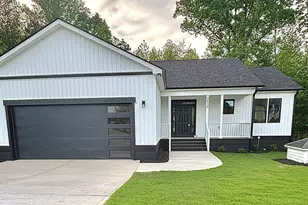 3812 Ramblewood Hill Dr W, Wilson, NC 27893 - Photo 2