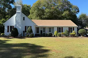 101 Forest Dr, Clinton, NC 28328 - Photo 2