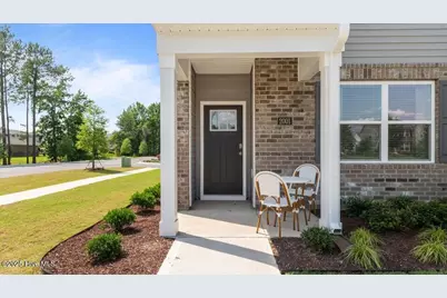 1020 Bayard Wootten Way, New Bern, NC 28562 - Photo 4