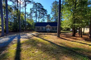 692 Sandhill Dr, Dudley, NC 28333 - Photo 2