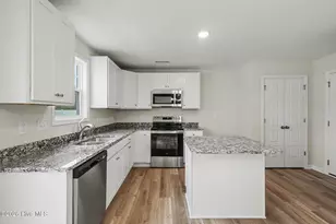 30 E Emily Gardens Dr, Selma, NC 27576 - Photo 14