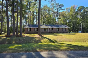 75 Pineland Woods Dr, Whiteville, NC 28472 - Photo 2