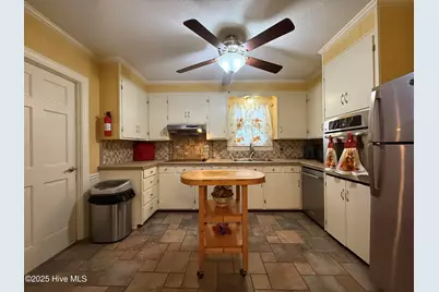 903 E Woodlawn Drive, Williamston, NC 27892 - Photo 28