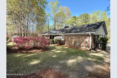 903 E Woodlawn Drive, Williamston, NC 27892 - Photo 8