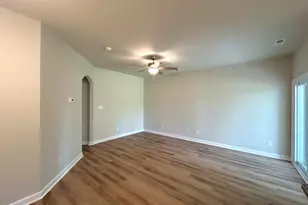 105 Crab Claw Spit Ln, Jacksonville, NC 28546 - Photo 10