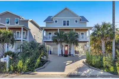 611 Third Street S, Carolina Beach, NC 28428 - Photo 1