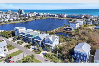611 Third Street S, Carolina Beach, NC 28428 - Photo 4