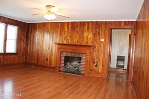 513 W Main St, Beulaville, NC 28518 - Photo 8