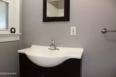 513 W Main Street, Beulaville, NC 28518 - Photo 26