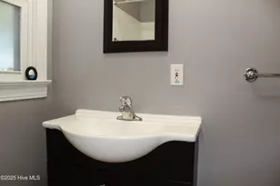 513 W Main St, Beulaville, NC 28518 - Photo 26