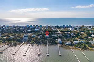 3904 Emerald Dr, Emerald Isle, NC 28594 - Photo 24