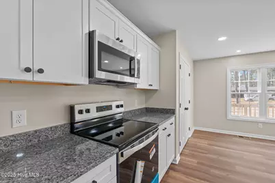 215 Beech Street, Hamlet, NC 28345 - Photo 10