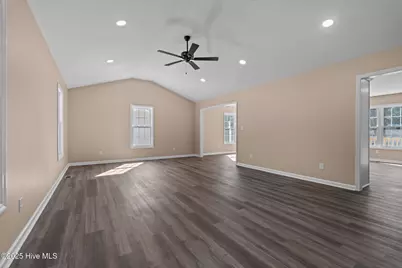 217 Beech Street, Hamlet, NC 28345 - Photo 2