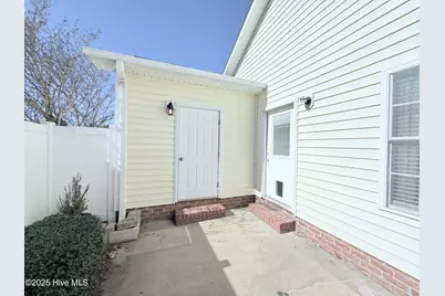 2050 Briarwood Drive, Kinston, NC 28501 - Photo 18