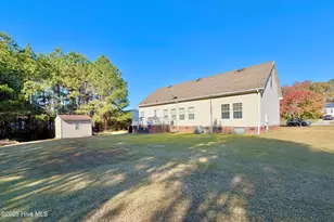 2917 Laurel Ridge Ln, Kinston, NC 28504 - Photo 2