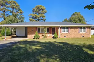 124 Kimberly Dr, Clinton, NC 28328 - Photo 2