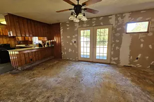 124 Kimberly Dr, Clinton, NC 28328 - Photo 14