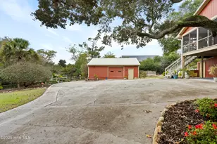 303 Live Oak St, Emerald Isle, NC 28594 - Photo 60