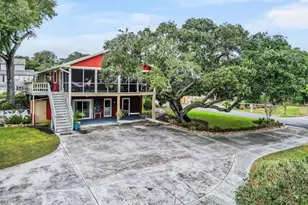303 Live Oak St, Emerald Isle, NC 28594 - Photo 98