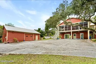 303 Live Oak St, Emerald Isle, NC 28594 - Photo 6
