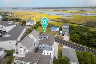 822 S Topsail Dr, Surf City, NC 28445 - Photo 2