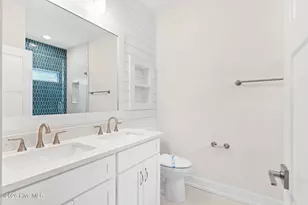 204 NE 33rd St, Oak Island, NC 28465 - Photo 20