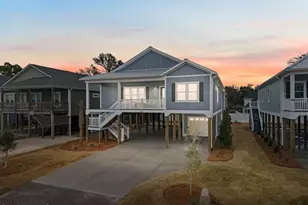 204 NE 33rd St, Oak Island, NC 28465 - Photo 1