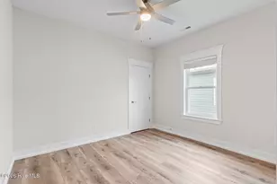 204 NE 33rd St, Oak Island, NC 28465 - Photo 28