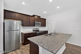 4444 Marthas Vlg Ln, Ayden, NC 28513 - Photo 6