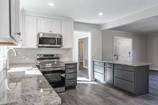 255 Foxcroft Rd, Whispering Pines, NC 28327 - Photo 8