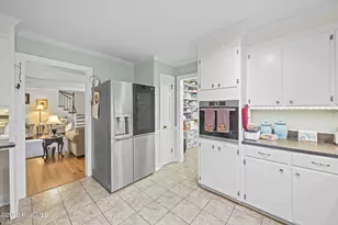 223 Churchill Dr, Greenville, NC 27858 - Photo 8