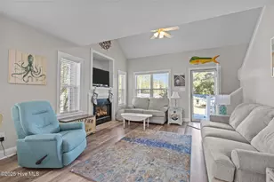 313 Loblolly St, Emerald Isle, NC 28594 - Photo 6