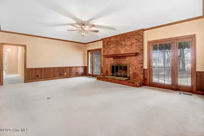 702 Hillcrest Drive, Mount Olive, NC 28365 - Photo 8
