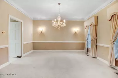 702 Hillcrest Drive, Mount Olive, NC 28365 - Photo 6