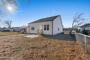 608 S Goldsboro St, Fremont, NC 27830 - Photo 36