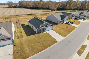 4449 Marthas Vlg Ln, Ayden, NC 28513 - Photo 32