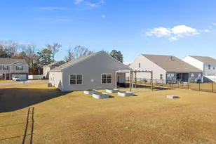 4449 Marthas Vlg Ln, Ayden, NC 28513 - Photo 34